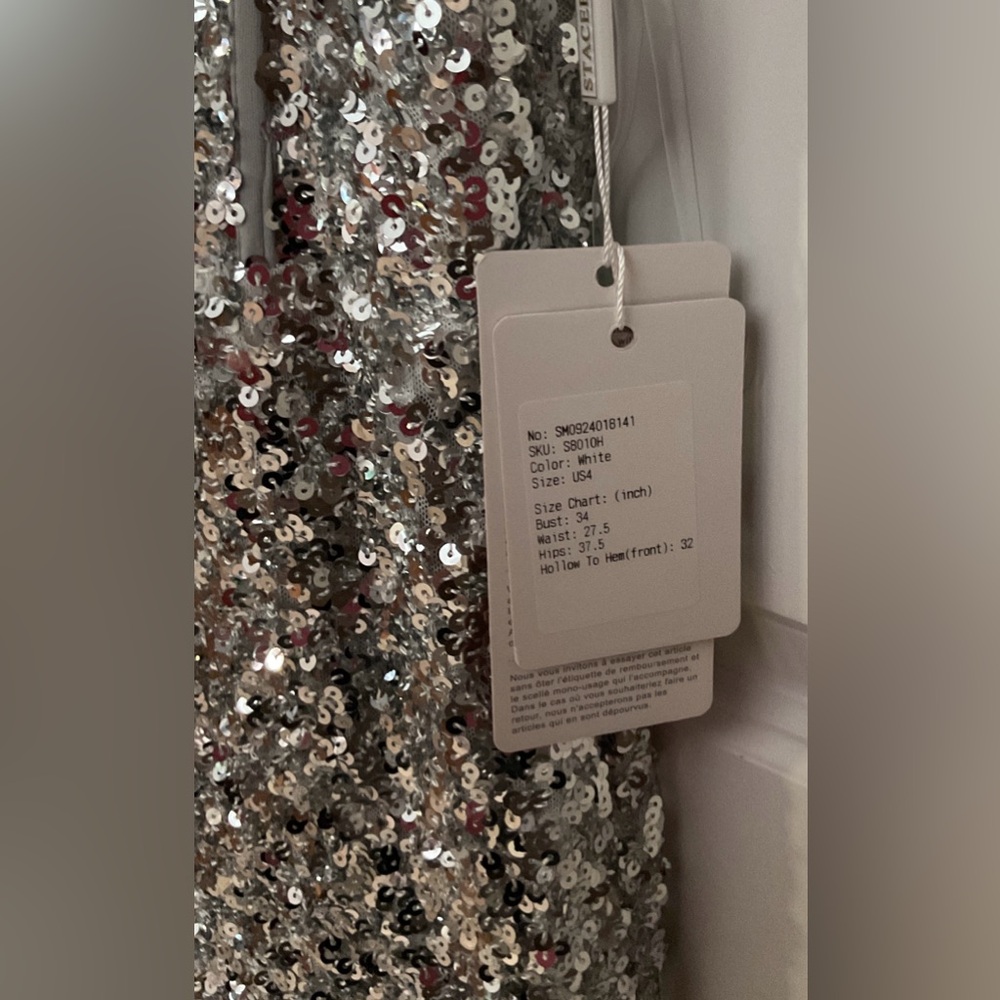 Sheath/Column V Neck Short/Mini Sequined Prom Dress - Picture 3 of 8